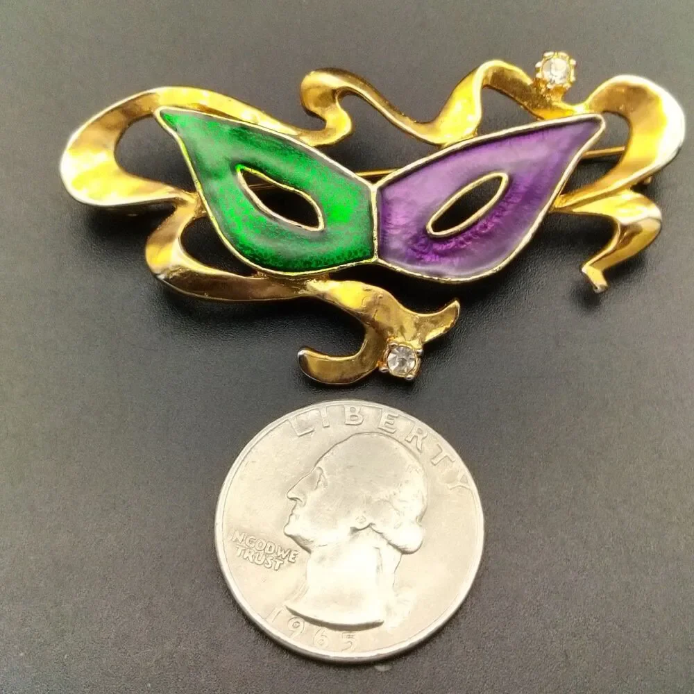 Vintage Gold Tone Mardi Gras Masquerade Mask Brooch Pin Green Purple Enamel
